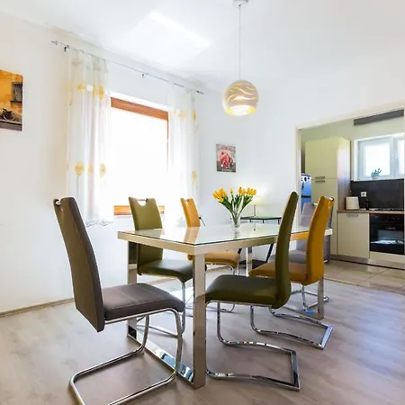 Apartment Makalu *